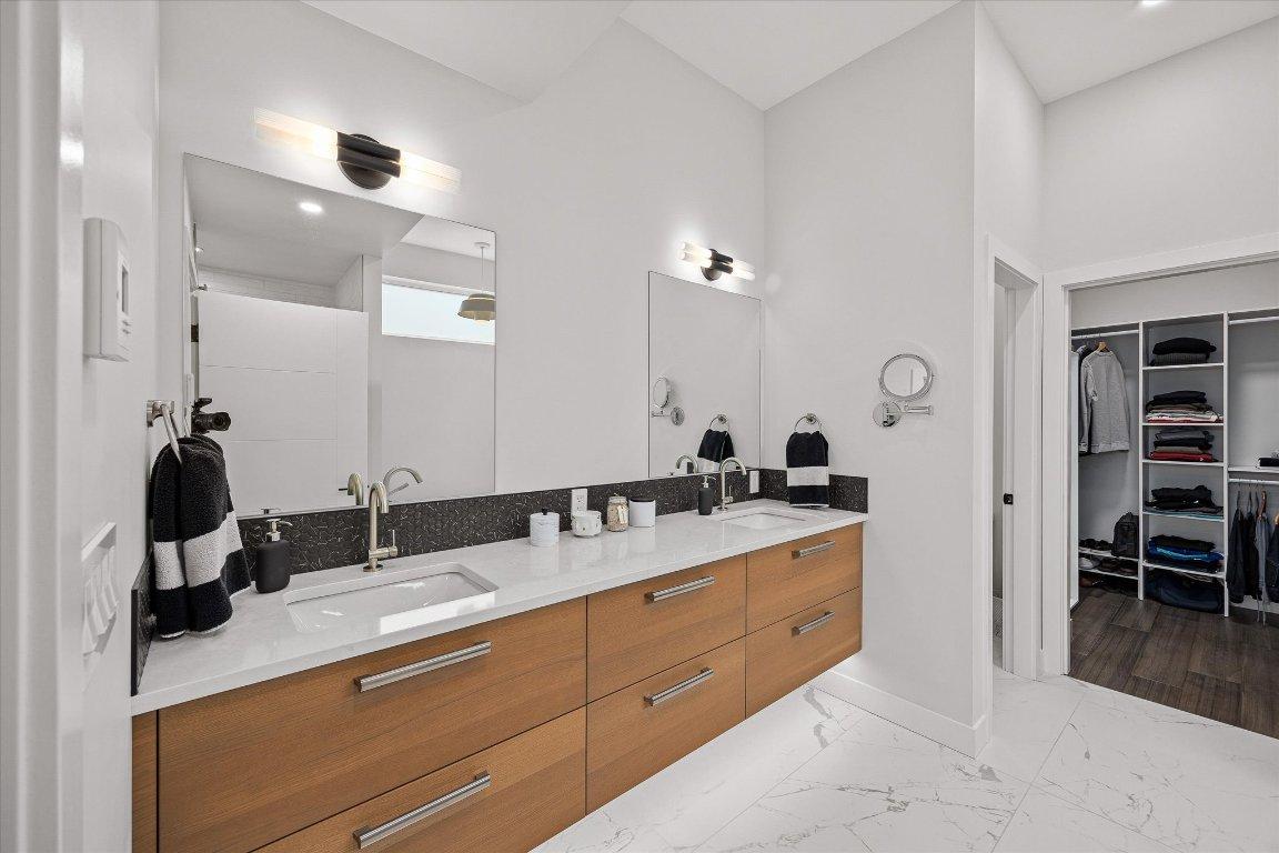 









10058


Beacon Hill

Drive,
Lake Country,




BC
V4V 0A9

