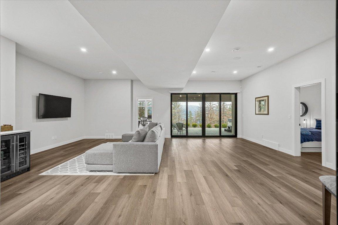 









10058


Beacon Hill

Drive,
Lake Country,




BC
V4V 0A9

