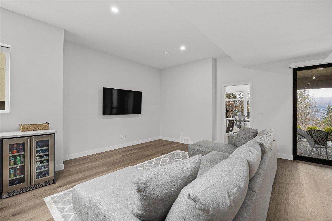 









10058


Beacon Hill

Drive,
Lake Country,




BC
V4V 0A9

