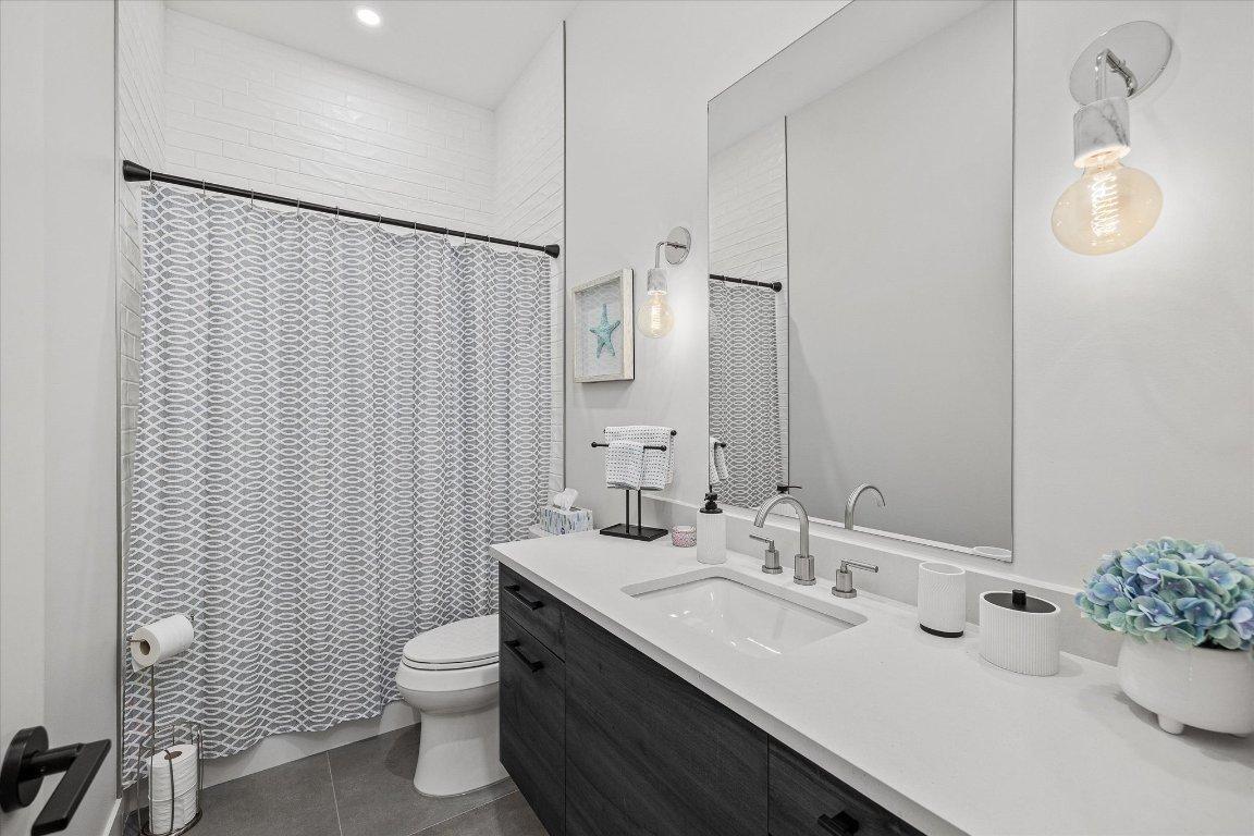 









10058


Beacon Hill

Drive,
Lake Country,




BC
V4V 0A9

