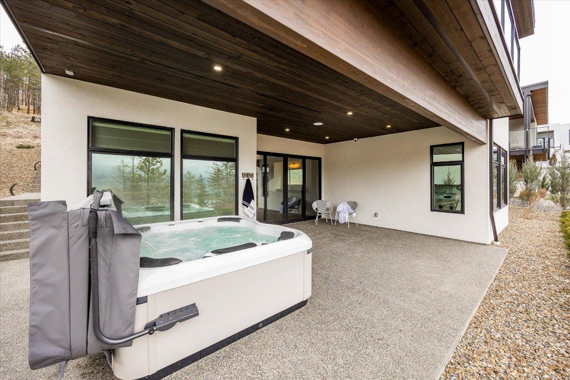 









10058


Beacon Hill

Drive,
Lake Country,




BC
V4V 0A9

