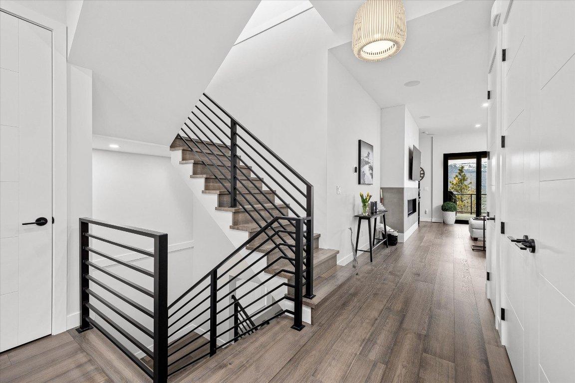 









10058


Beacon Hill

Drive,
Lake Country,




BC
V4V 0A9

