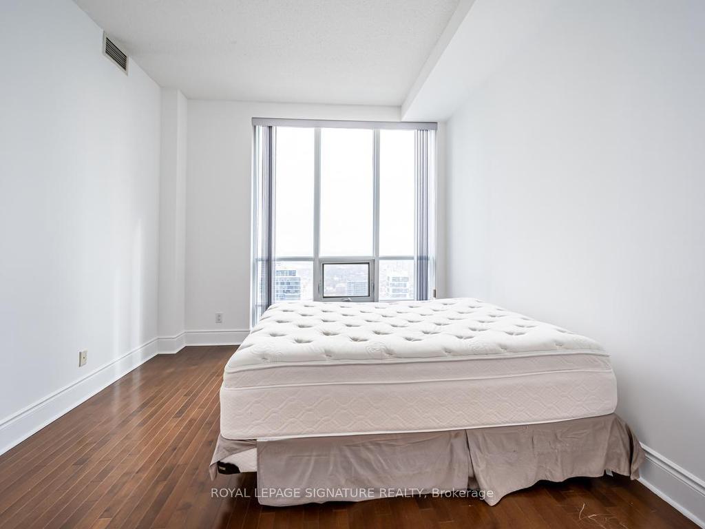 









763


Bay

Street, PH02,
Toronto,




ON
M5G 2R3

