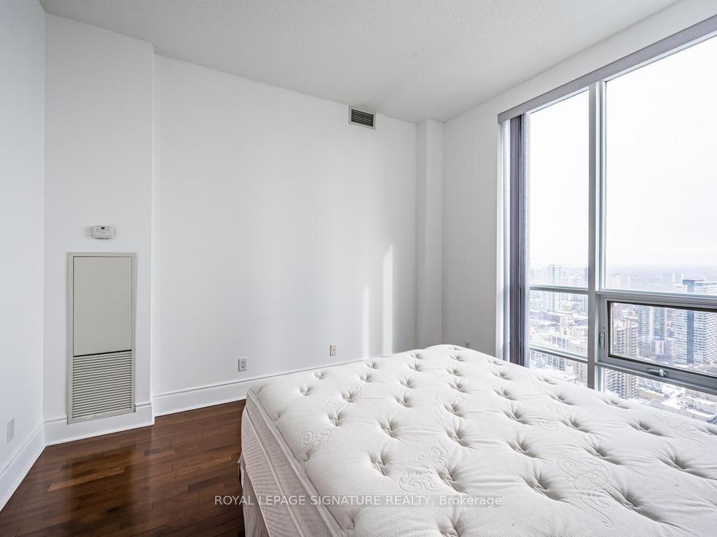 









763


Bay

Street, PH02,
Toronto,




ON
M5G 2R3

