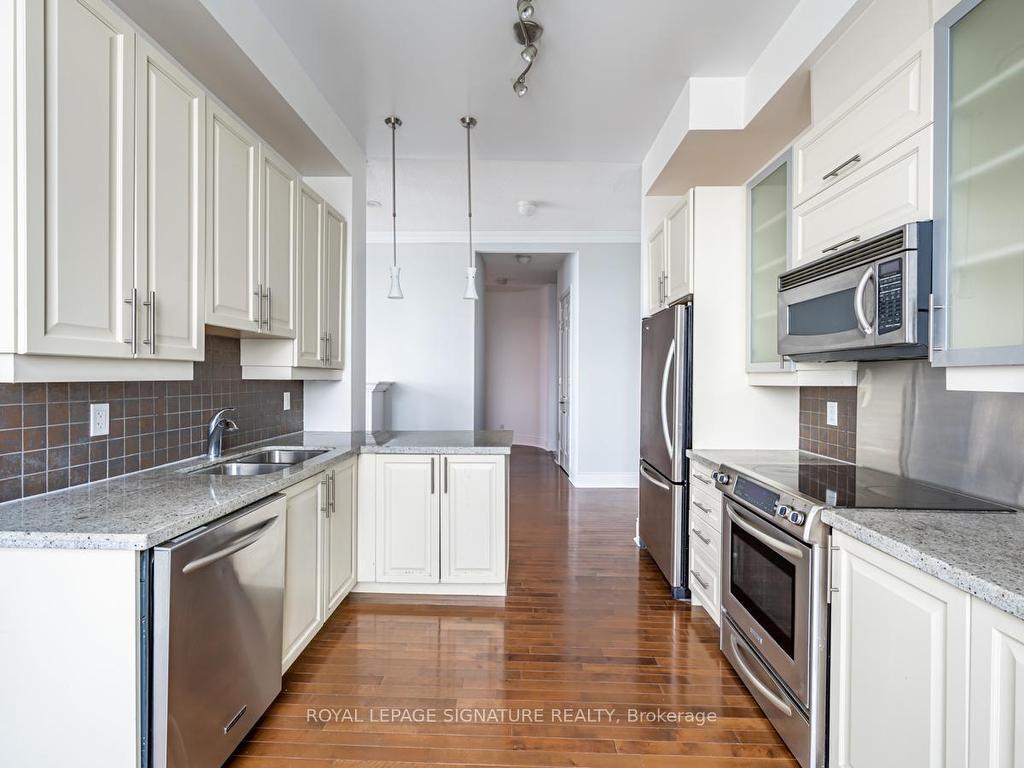 









763


Bay

Street, PH02,
Toronto,




ON
M5G 2R3

