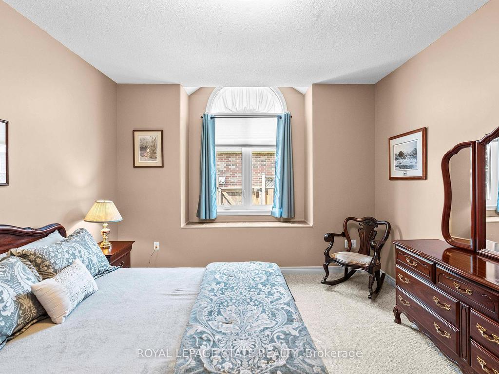 









36


Twentyplace

Boulevard,
Hamilton,




ON
L0R 1W0

