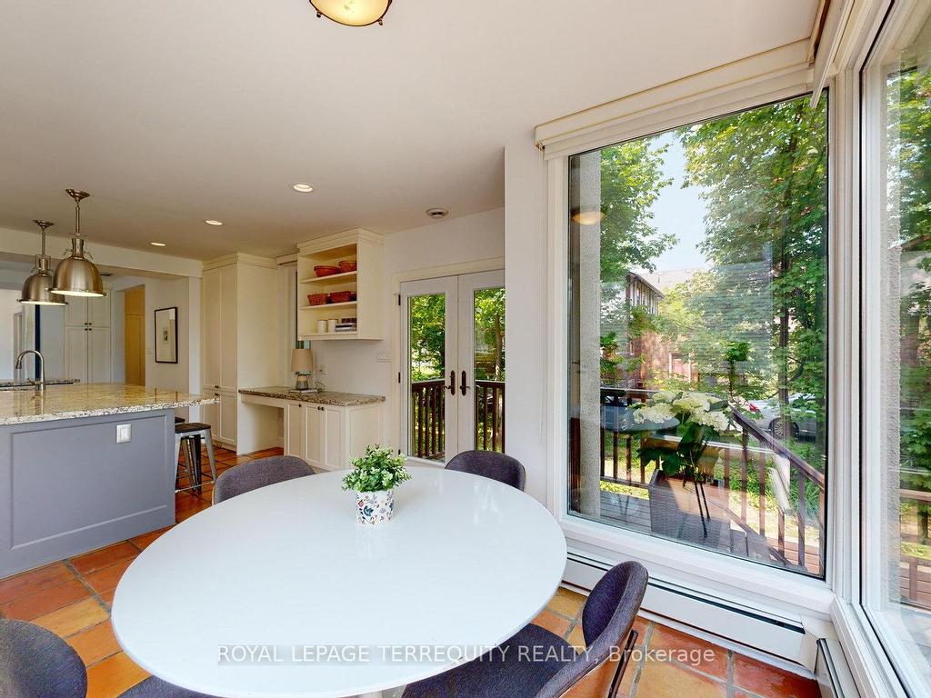 









65


Burnhamthorpe

Crescent,
Toronto,




ON
M9A 1G6

