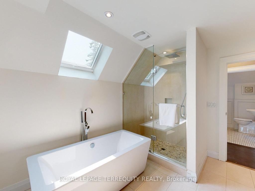 









65


Burnhamthorpe

Crescent,
Toronto,




ON
M9A 1G6

