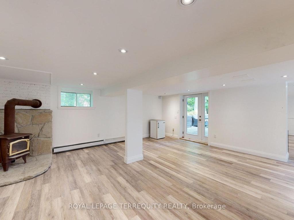 









65


Burnhamthorpe

Crescent,
Toronto,




ON
M9A 1G6

