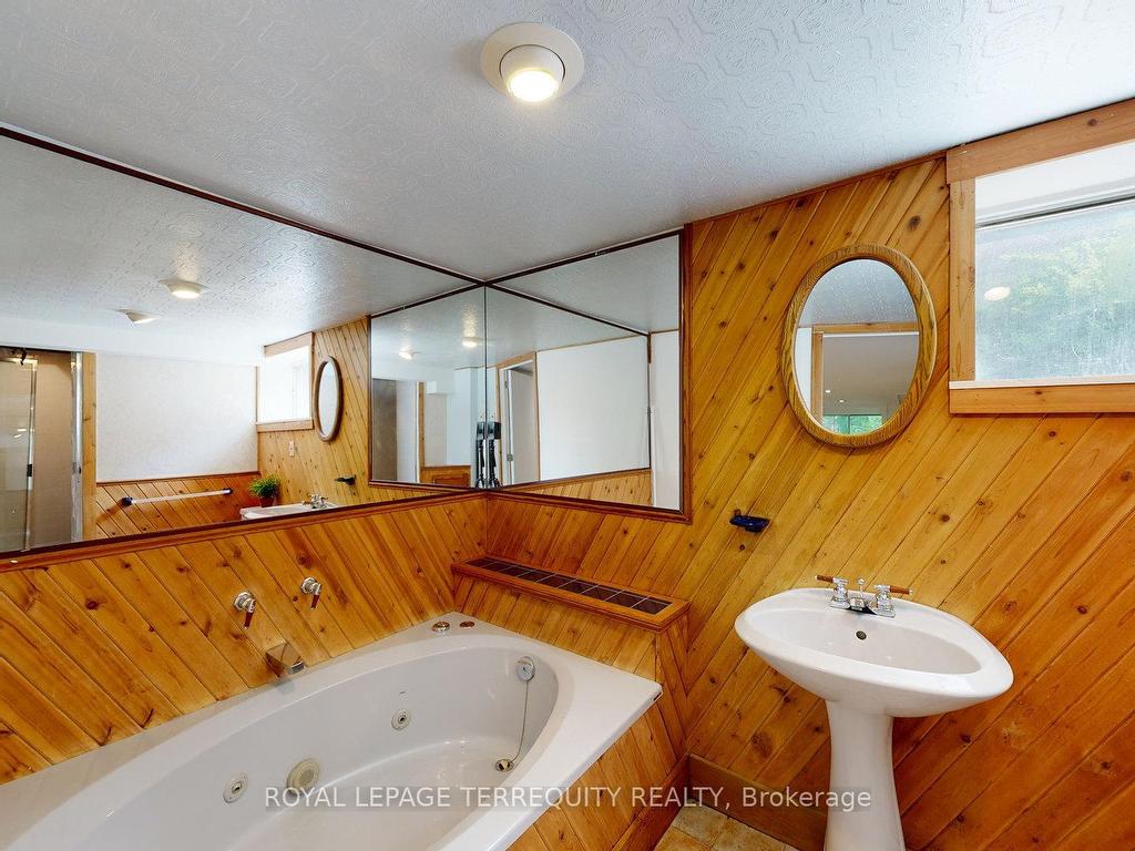 









65


Burnhamthorpe

Crescent,
Toronto,




ON
M9A 1G6

