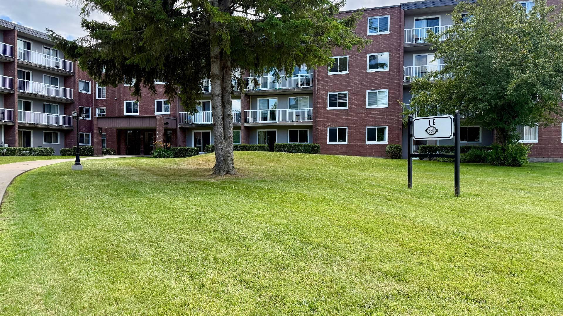 









350


Rue Querbes

, 318,
Vaudreuil-Dorion,




QC
J7V6B6

