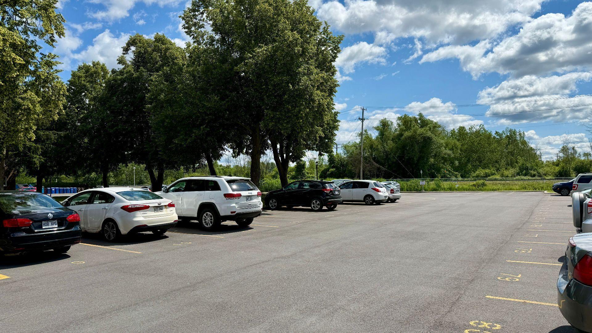 









350


Rue Querbes

, 318,
Vaudreuil-Dorion,




QC
J7V6B6

