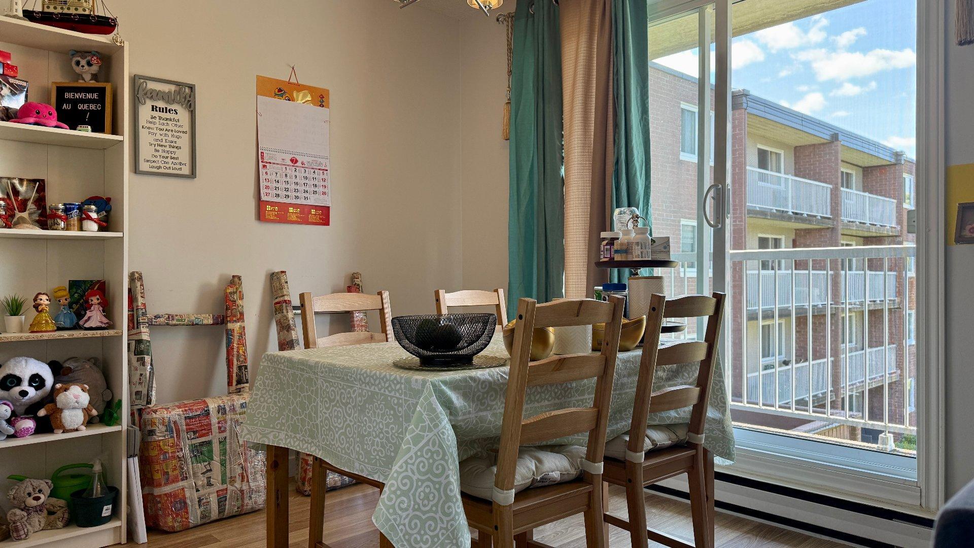 









350


Rue Querbes

, 318,
Vaudreuil-Dorion,




QC
J7V6B6

