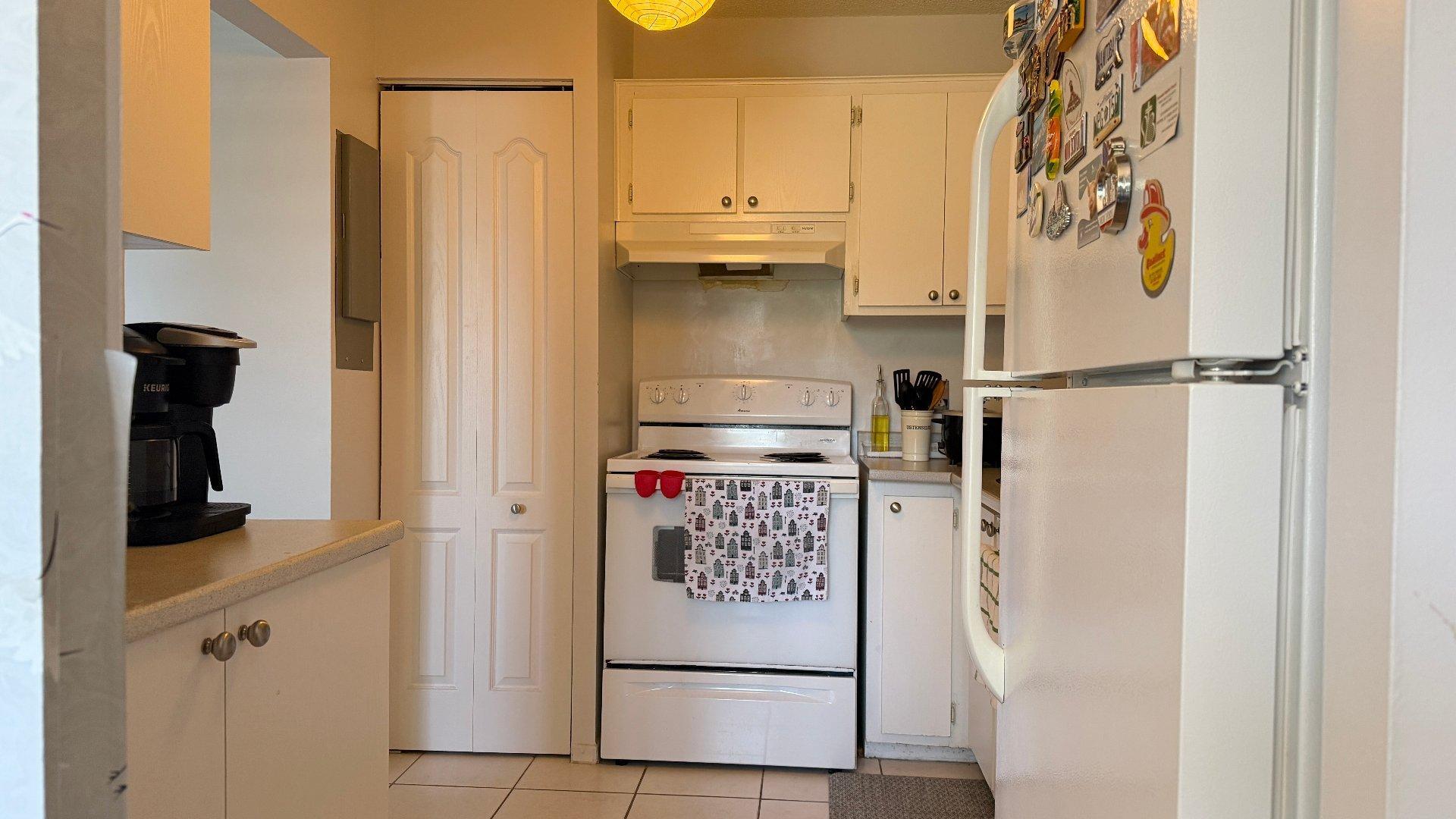 









350


Rue Querbes

, 318,
Vaudreuil-Dorion,




QC
J7V6B6

