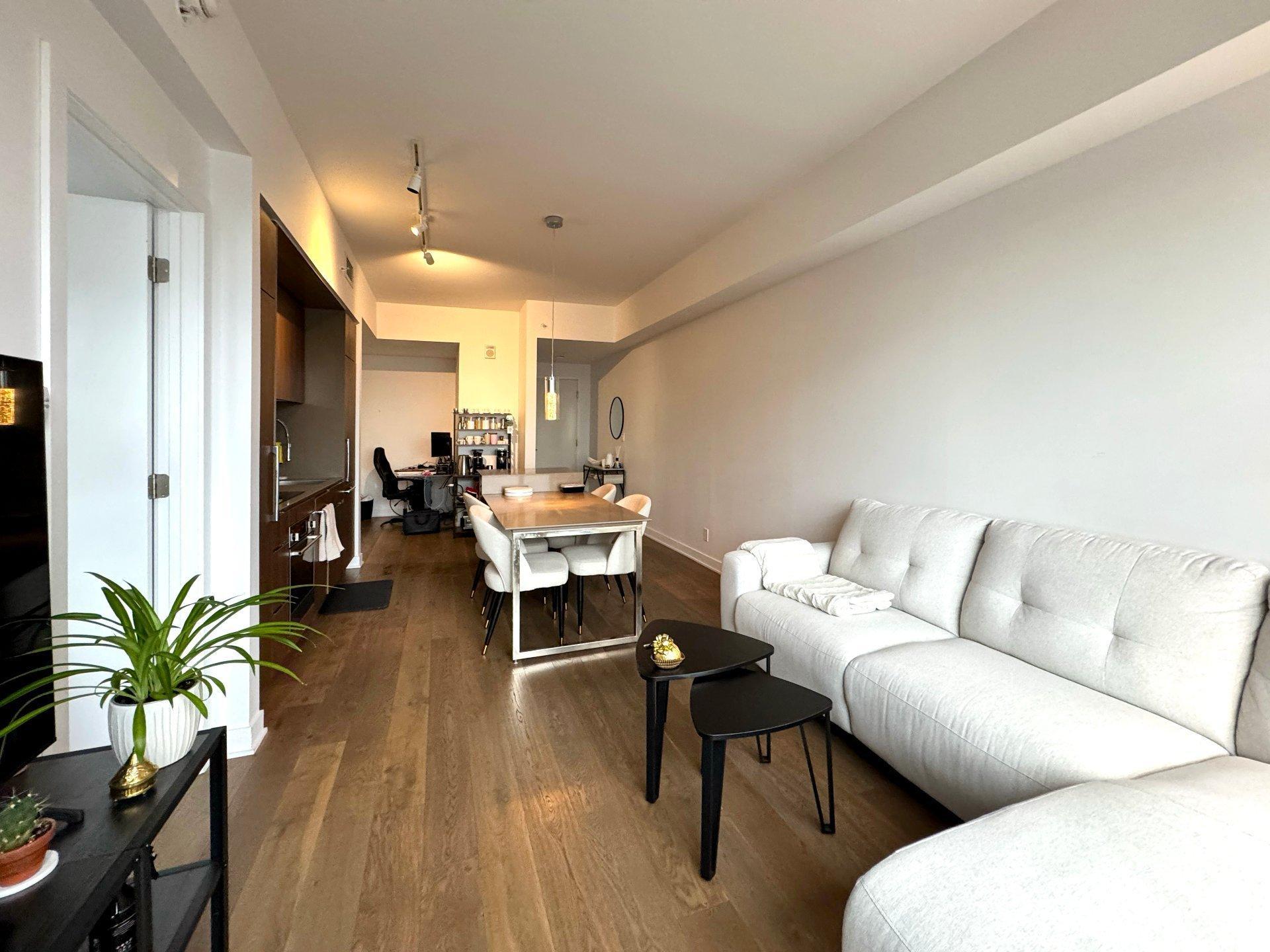 









1288


Av. des Canadiens-de-Montréal

, 3206,
Montréal (Ville-Marie),




QC
H3C0X6

