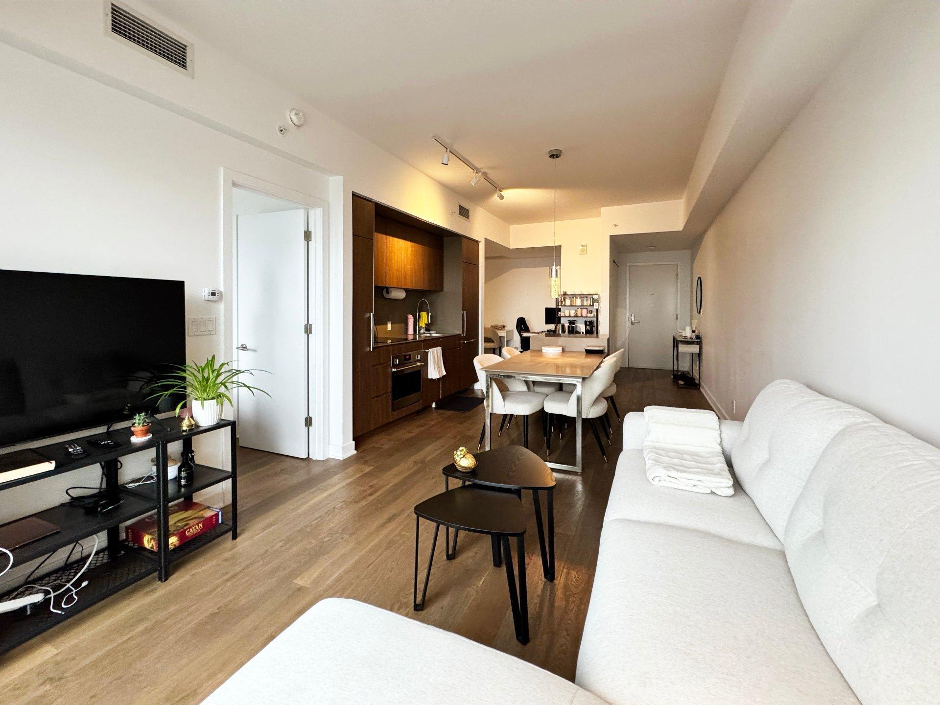









1288


Av. des Canadiens-de-Montréal

, 3206,
Montréal (Ville-Marie),




QC
H3C0X6

