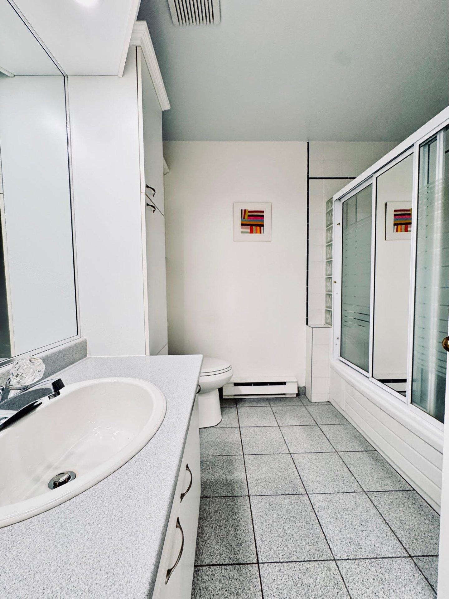 









4340


Rue de la Seine

, 301,
Laval (Chomedey),




QC
H7W2S3

