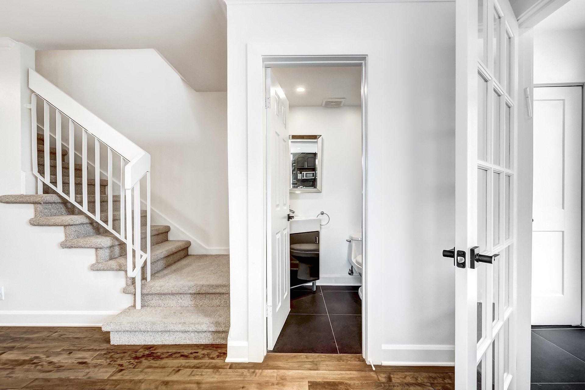 









5601


Ch. Merrimac

,
Côte-Saint-Luc,




QC
H4W1S5

