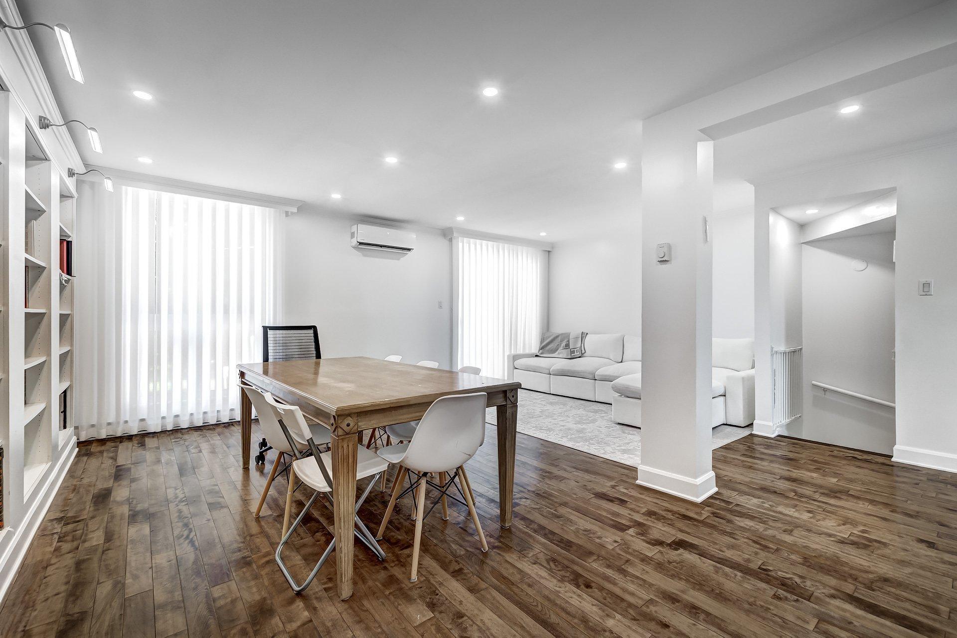 









5601


Ch. Merrimac

,
Côte-Saint-Luc,




QC
H4W1S5

