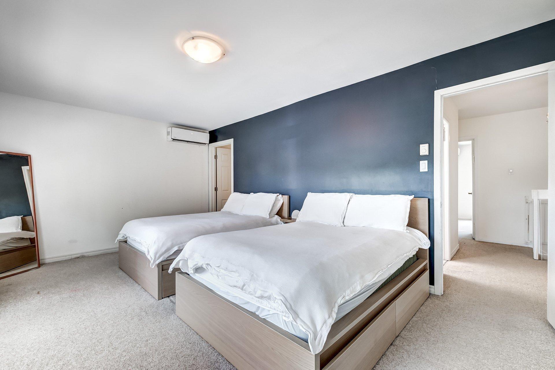 









5601


Ch. Merrimac

,
Côte-Saint-Luc,




QC
H4W1S5

