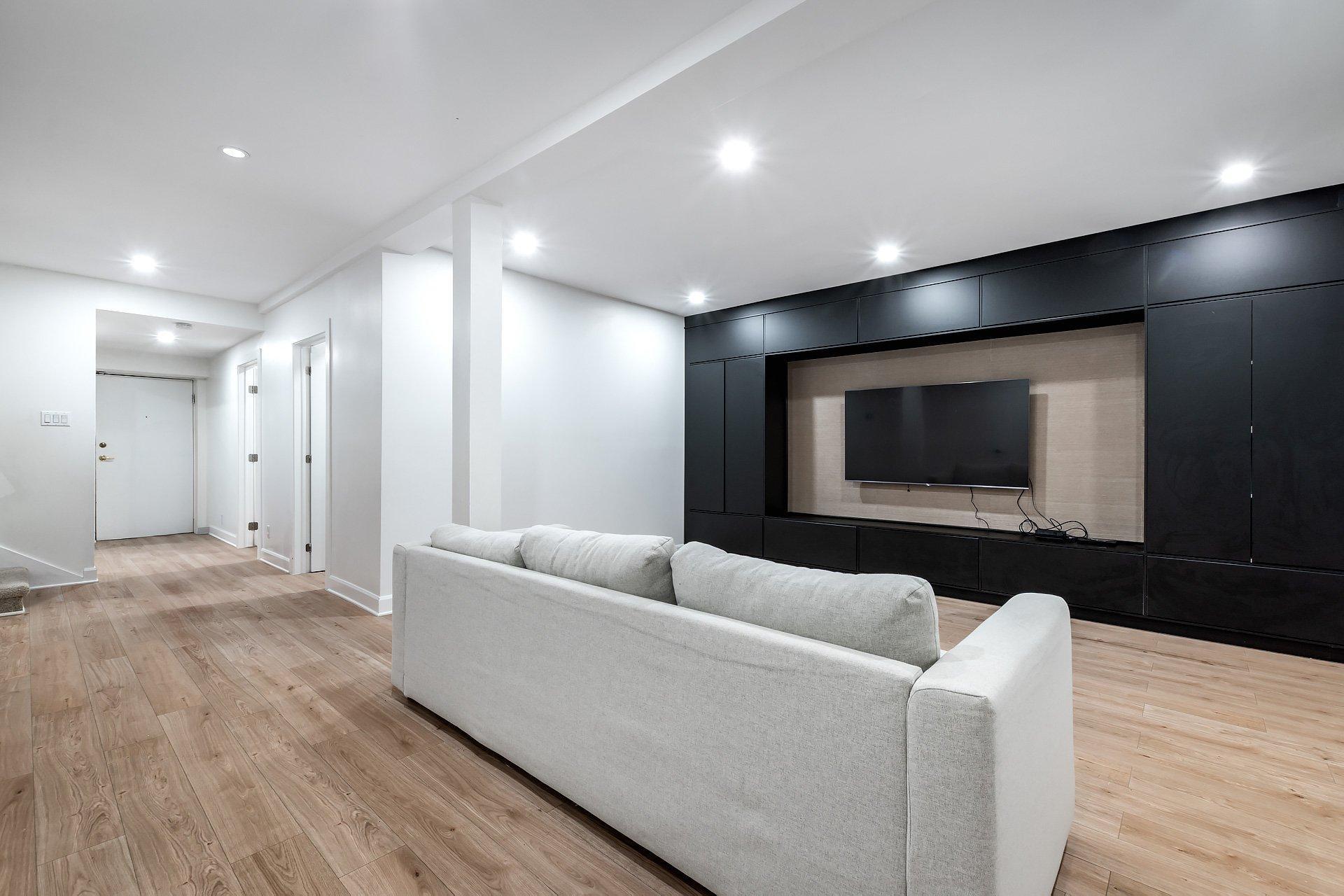 









5601


Ch. Merrimac

,
Côte-Saint-Luc,




QC
H4W1S5

