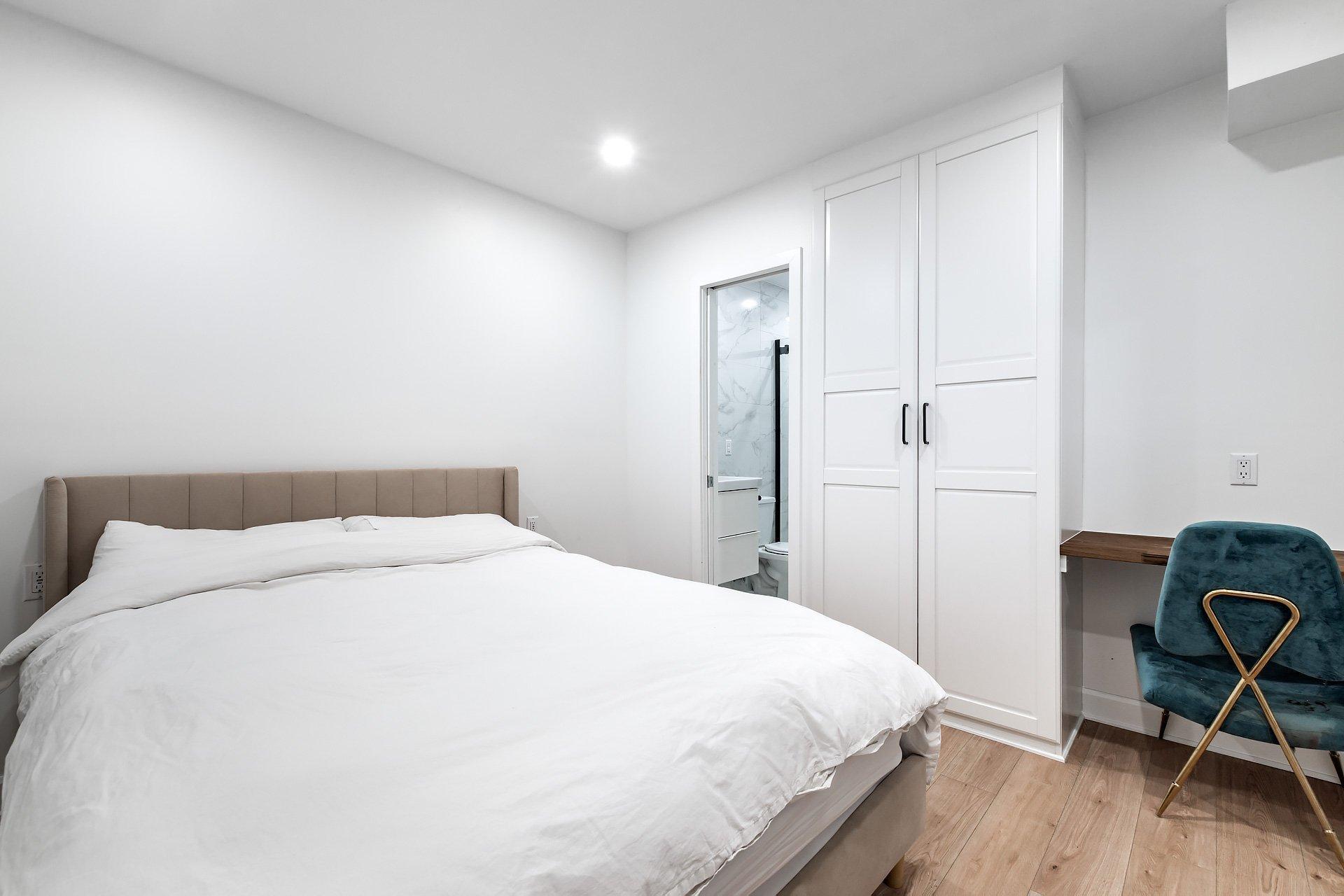 









5601


Ch. Merrimac

,
Côte-Saint-Luc,




QC
H4W1S5

