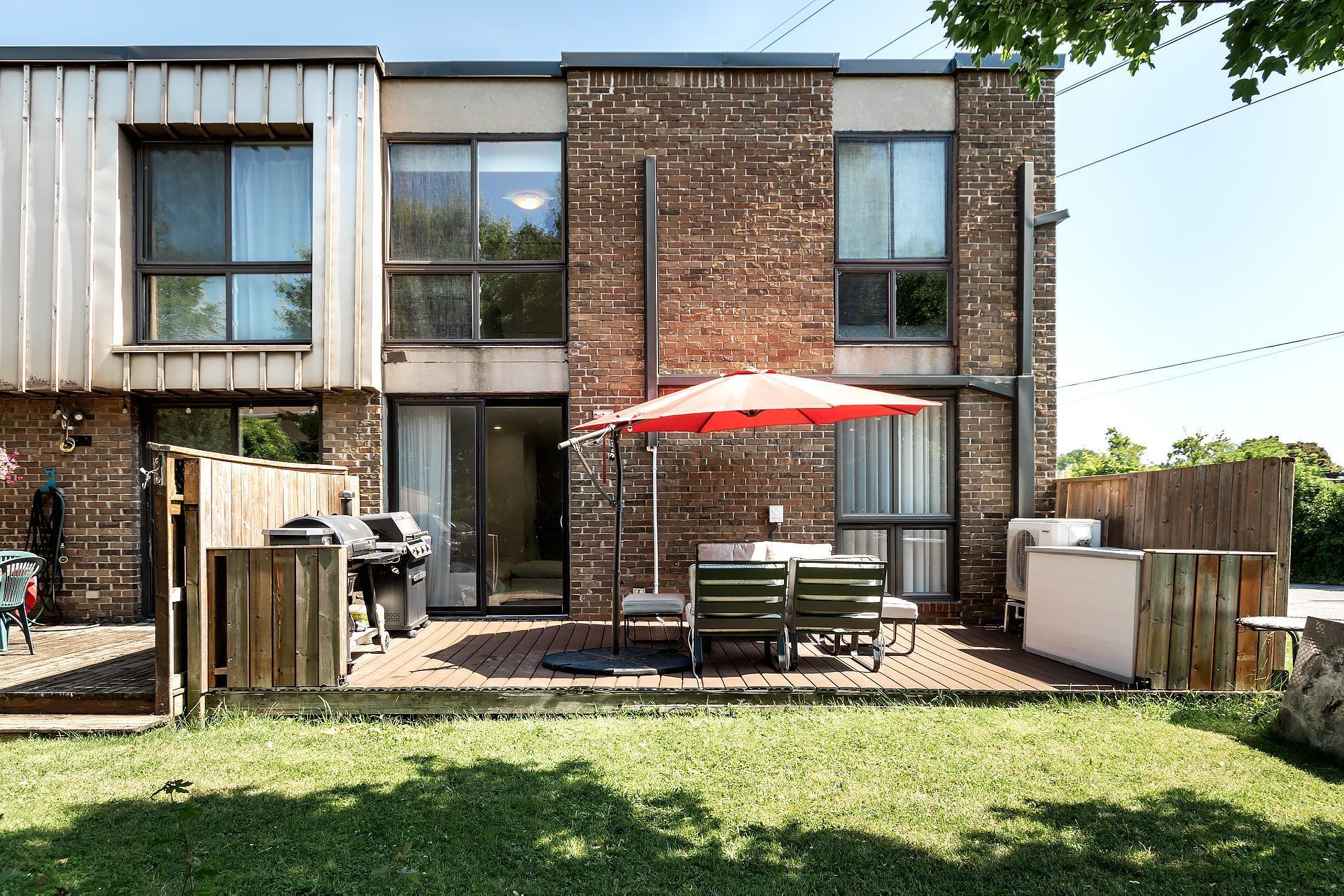 









5601


Ch. Merrimac

,
Côte-Saint-Luc,




QC
H4W1S5

