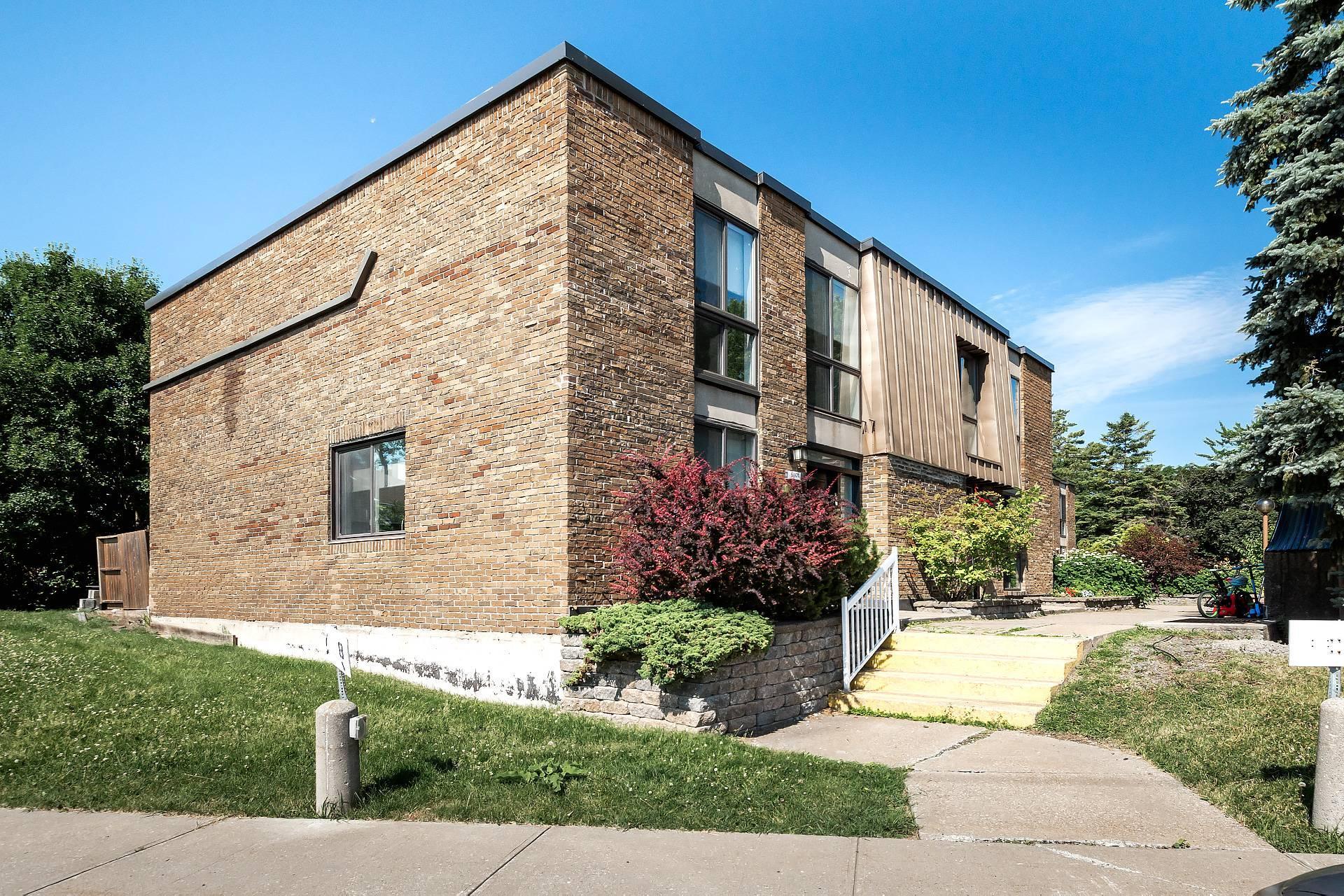 









5601


Ch. Merrimac

,
Côte-Saint-Luc,




QC
H4W1S5

