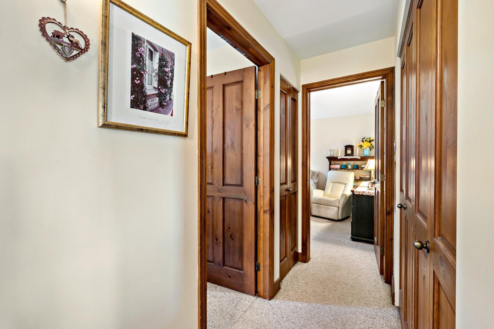 









156


Rue du Mont-Plaisant

, 1,
Mont-Tremblant,




QC
J8E1L2

