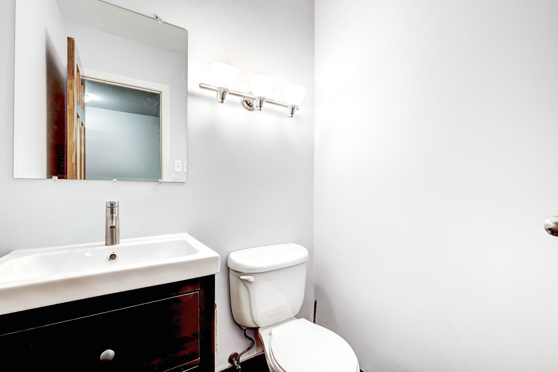 









11


Boul. Kirkland

, 109,
Kirkland,




QC
H9J1N2

