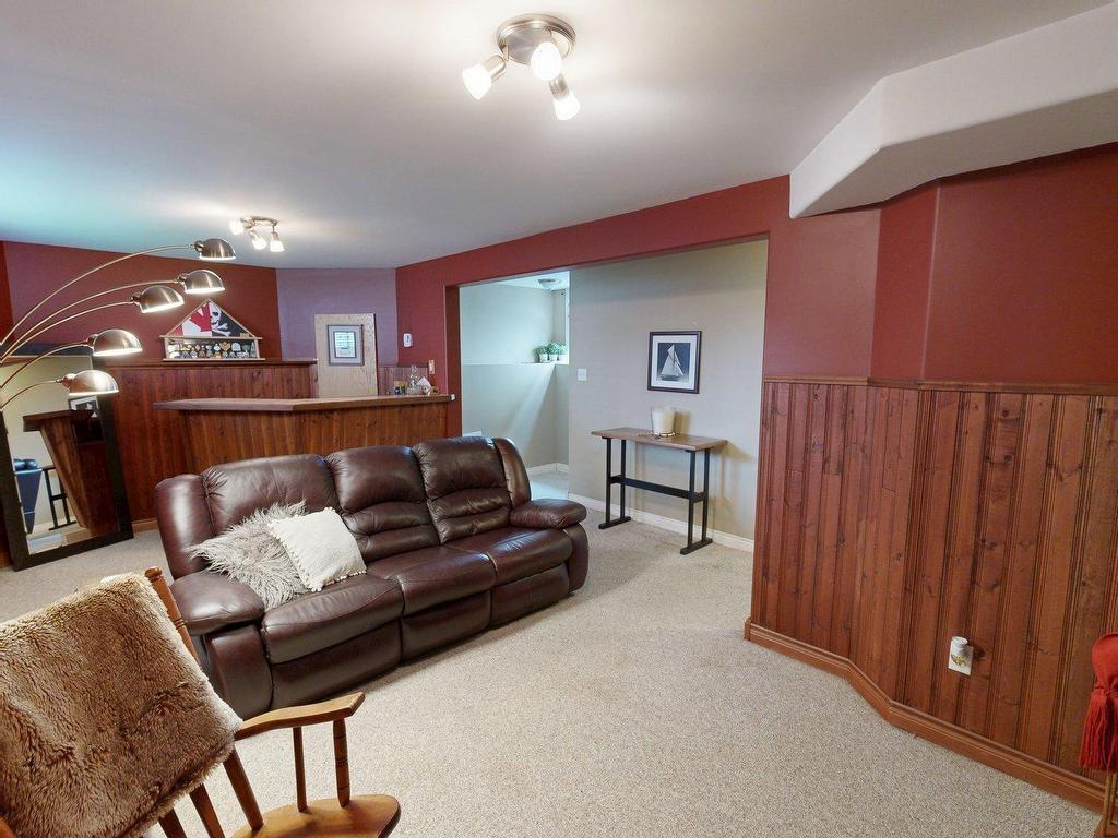 












181 Vicky Crescent

,
Eastern Passage,




NS
B3G 1T3

