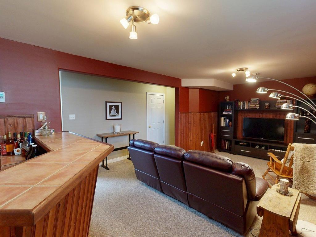 












181 Vicky Crescent

,
Eastern Passage,




NS
B3G 1T3

