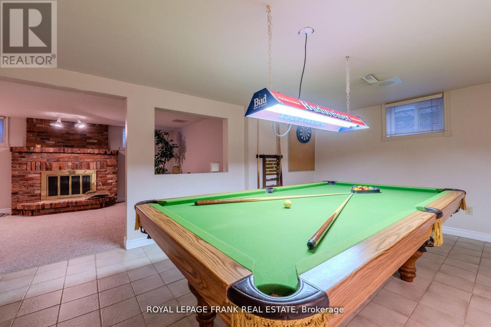 












1 DUNSFORD COURT

,
Kawartha Lakes (Lindsay),




Ontario
K9V5T3

