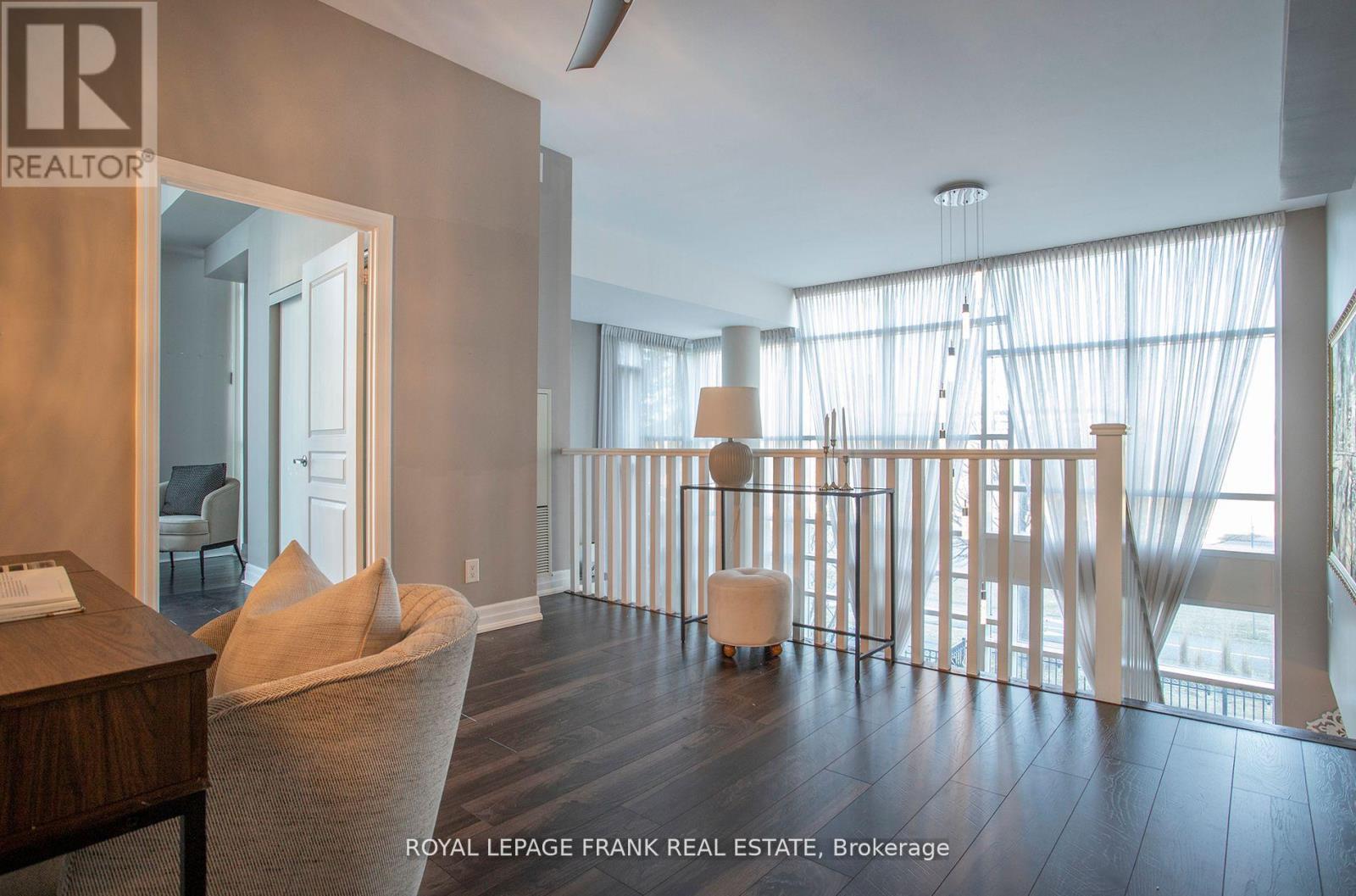 












101 - 1600 CHARLES STREET

,
Whitby (Port Whitby),




Ontario
L1N0G4

