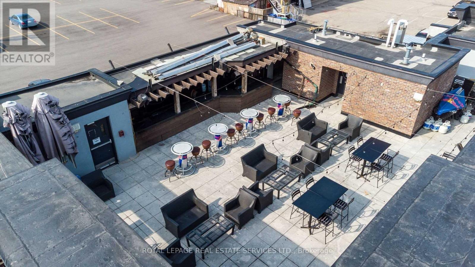 












5043 CENTRE STREET

,
Niagara Falls,




Ontario
L2G3N8

