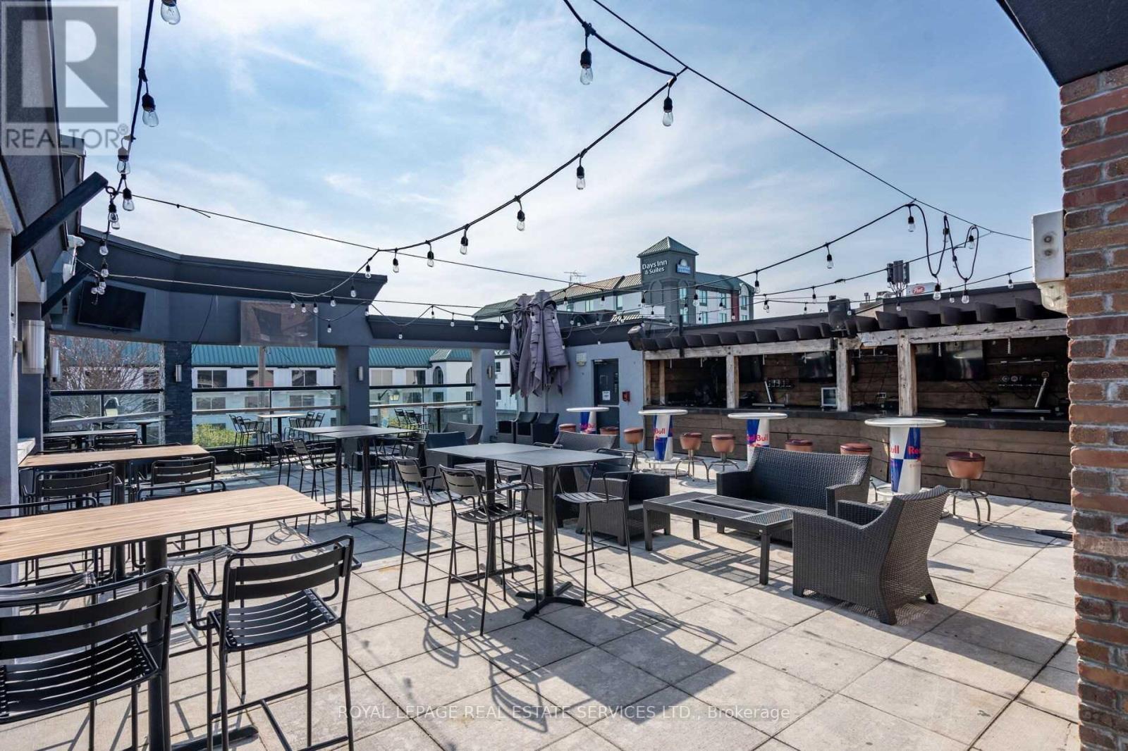 












5043 CENTRE STREET

,
Niagara Falls,




Ontario
L2G3N8


