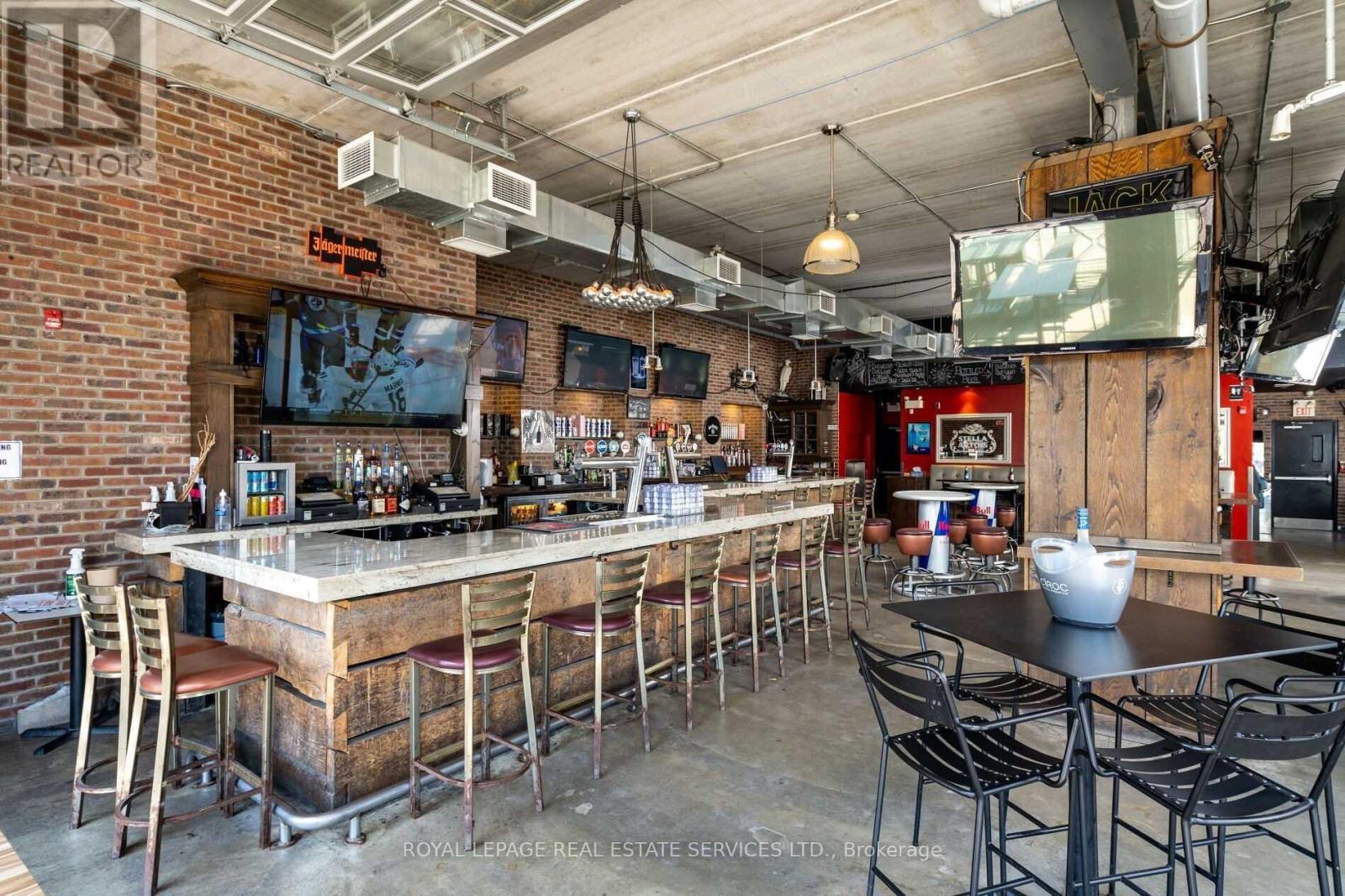 












5043 CENTRE STREET

,
Niagara Falls,




Ontario
L2G3N8

