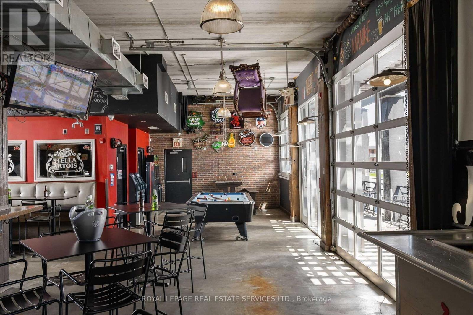 












5043 CENTRE STREET

,
Niagara Falls,




Ontario
L2G3N8

