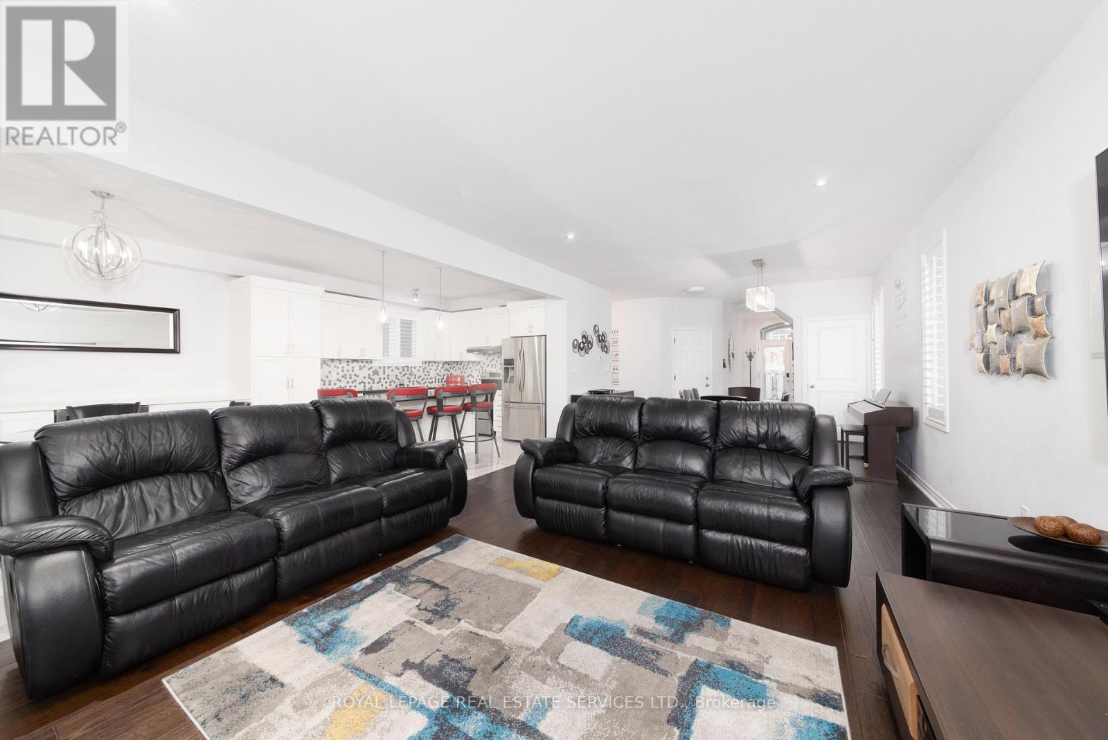 












17 NARBONNE CRESCENT

,
Hamilton,




Ontario
L8J0J7

