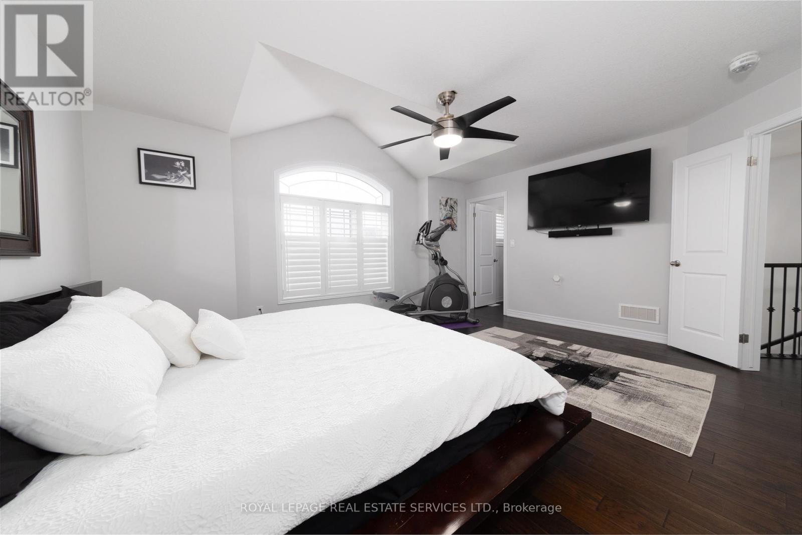 












17 NARBONNE CRESCENT

,
Hamilton,




Ontario
L8J0J7

