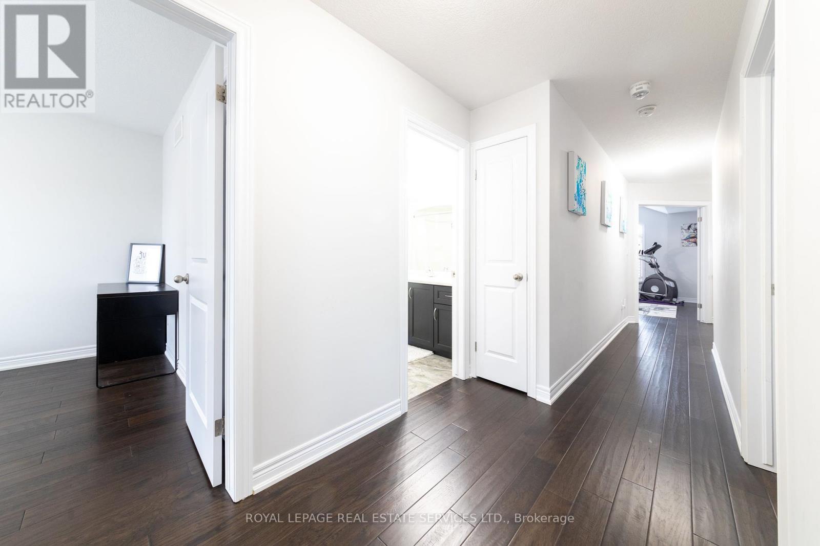 












17 NARBONNE CRESCENT

,
Hamilton,




Ontario
L8J0J7

