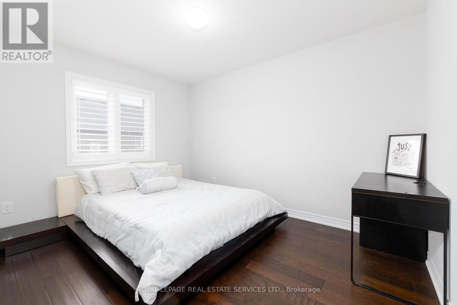 












17 NARBONNE CRESCENT

,
Hamilton,




Ontario
L8J0J7

