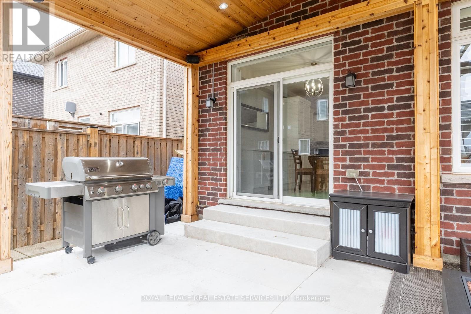 












17 NARBONNE CRESCENT

,
Hamilton,




Ontario
L8J0J7

