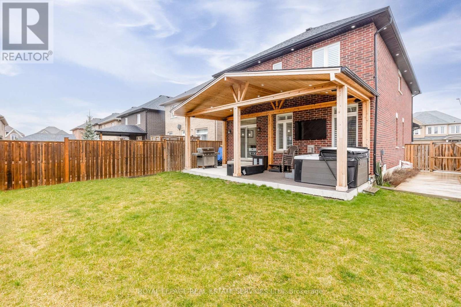 












17 NARBONNE CRESCENT

,
Hamilton,




Ontario
L8J0J7

