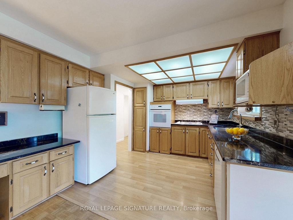 









61


Centre

Street South,
Brampton,




ON
L6W 2X7

