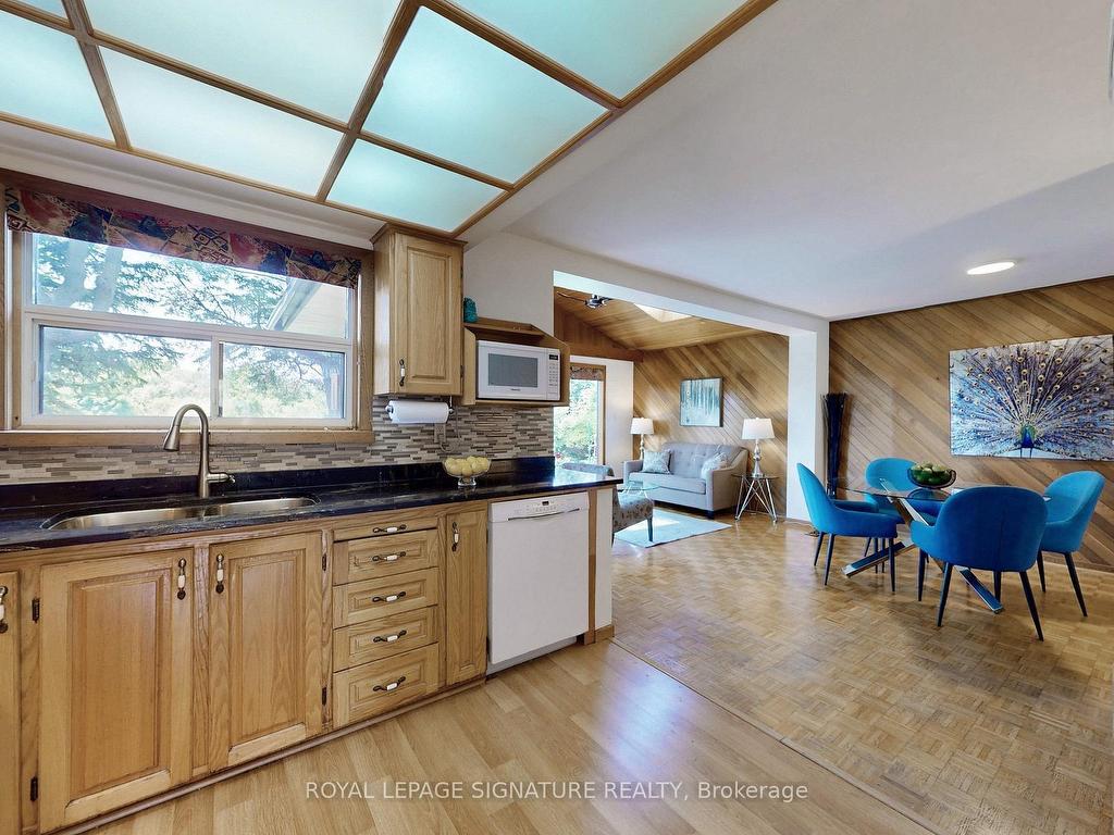 









61


Centre

Street South,
Brampton,




ON
L6W 2X7

