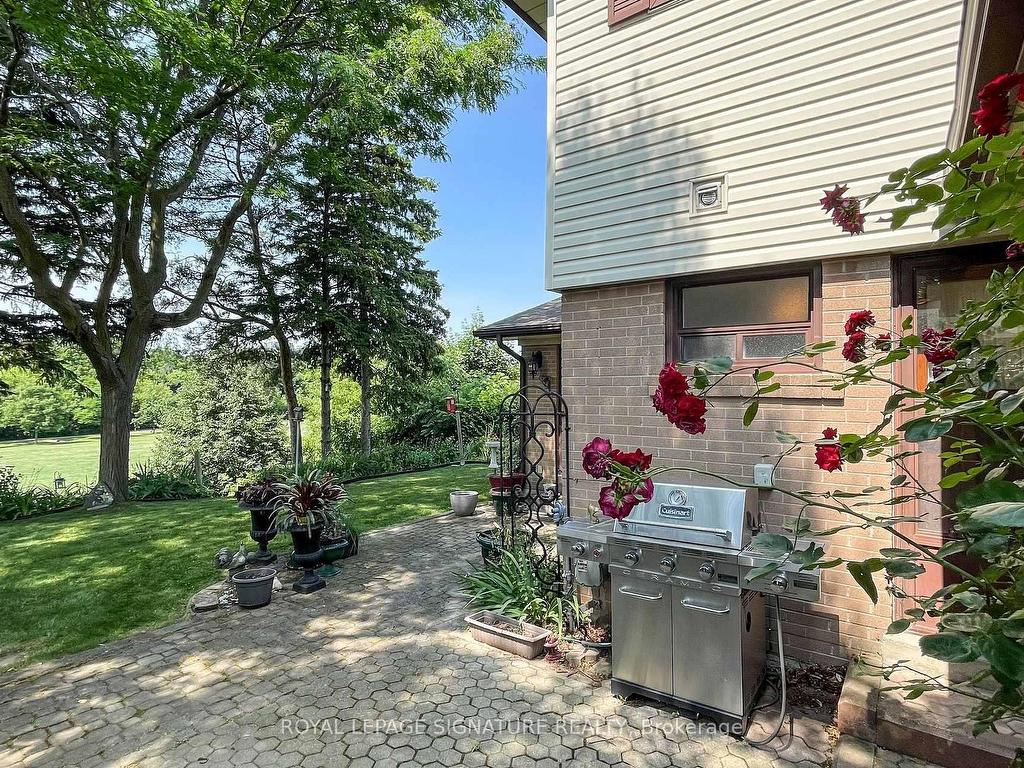 









61


Centre

Street South,
Brampton,




ON
L6W 2X7

