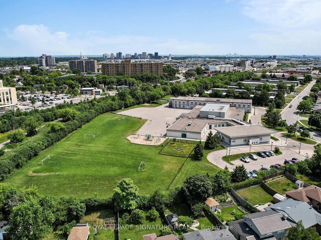









61


Centre

Street South,
Brampton,




ON
L6W 2X7

