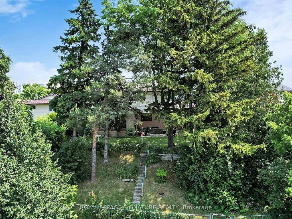









61


Centre

Street South,
Brampton,




ON
L6W 2X7

