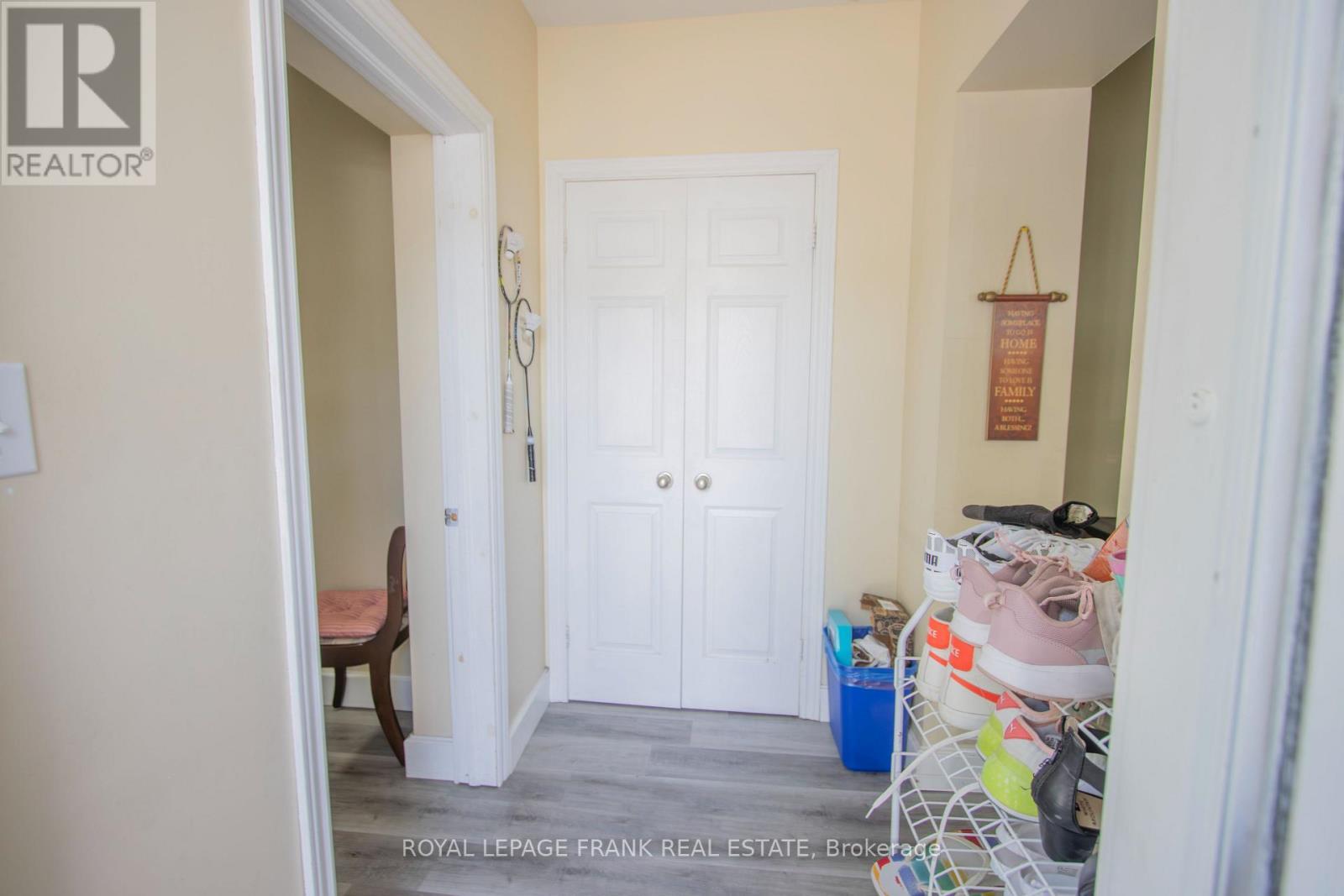












33 FLINT AVENUE

,
Bancroft (Bancroft Ward),




Ontario
K0L1C0

